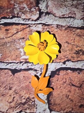 Vintage Yellow Flower Brooch Pin - Unbranded